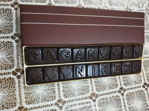 Double liner chocolate message
